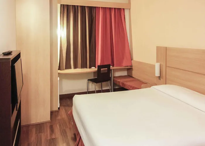 Ibis SertaozinhoHotel Em